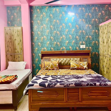 Trilok Residency - Dashashwamedh Варанаси Экстерьер фото