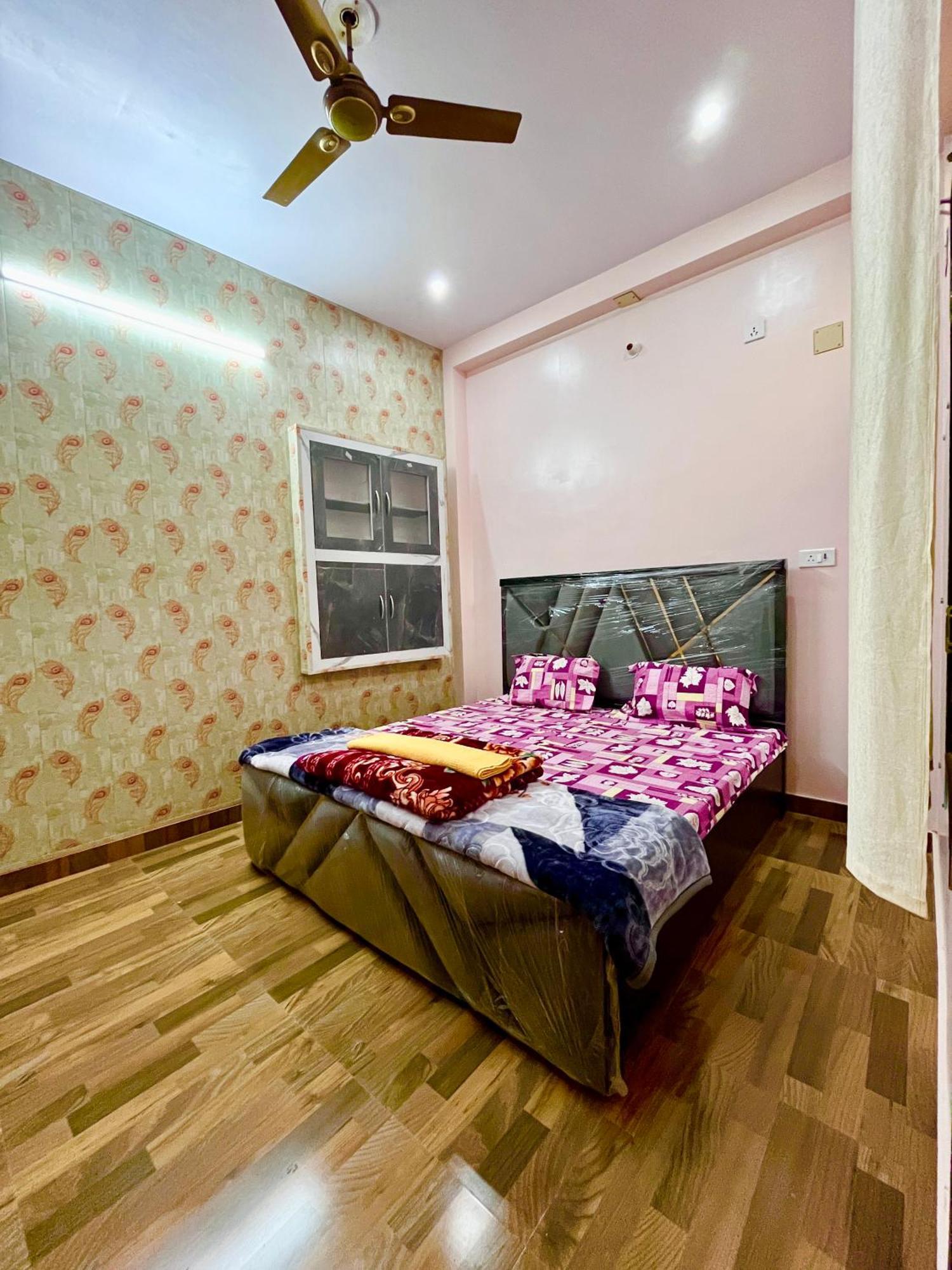 Trilok Residency - Dashashwamedh Варанаси Экстерьер фото