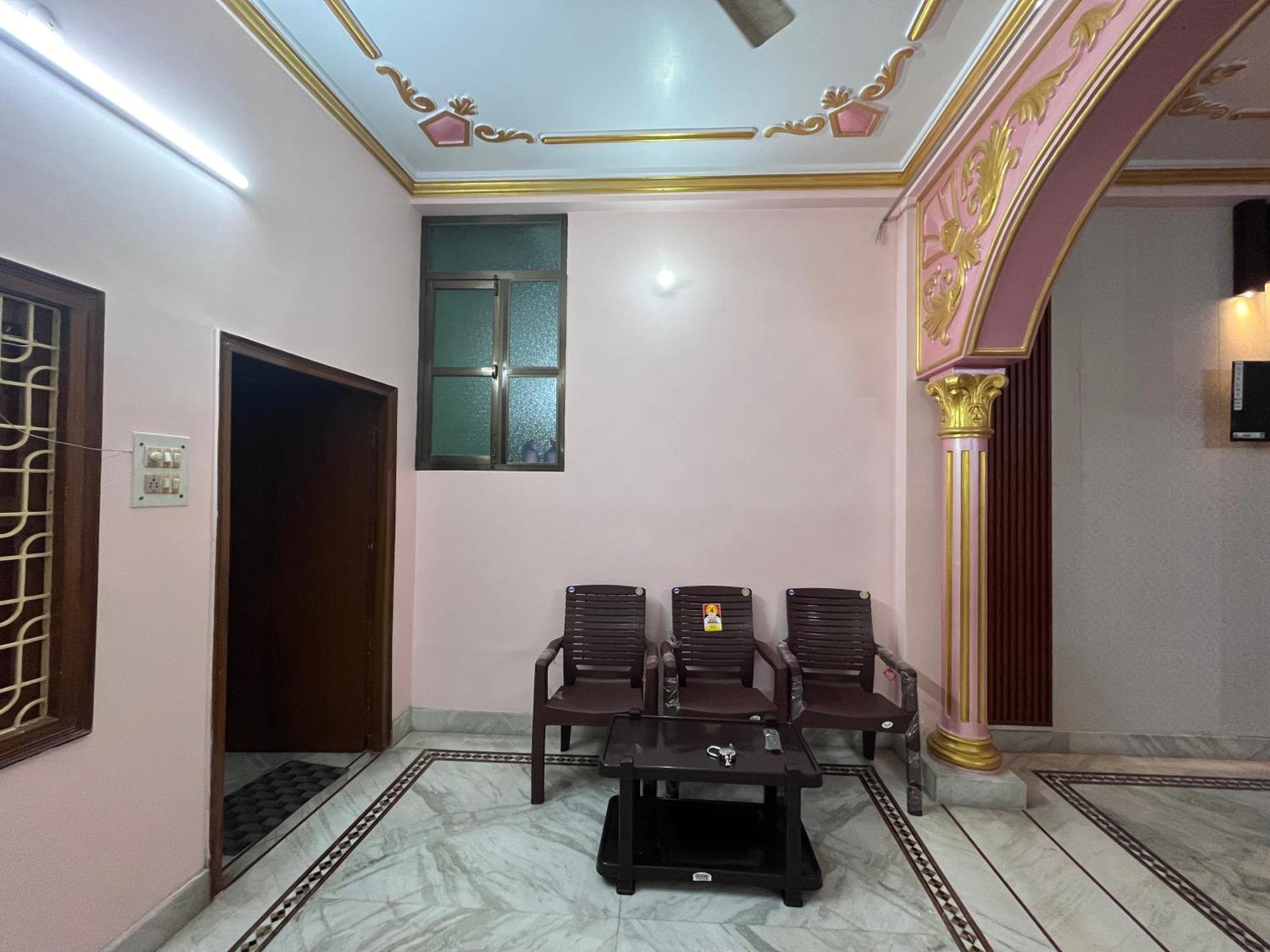Trilok Residency - Dashashwamedh Варанаси Экстерьер фото