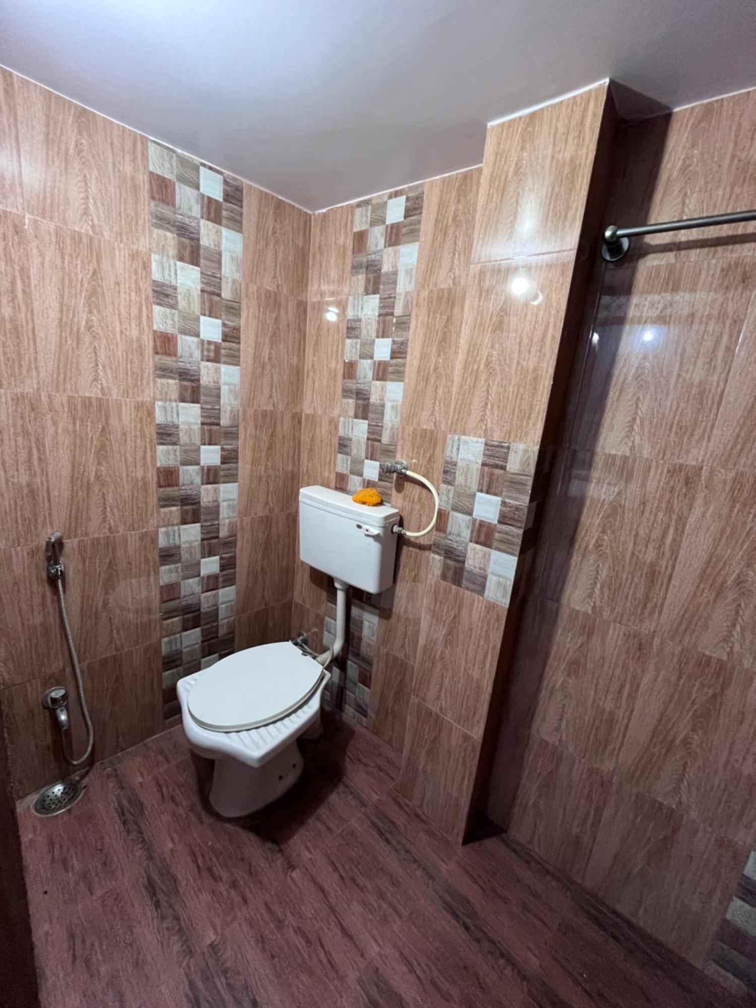 Trilok Residency - Dashashwamedh Варанаси Экстерьер фото