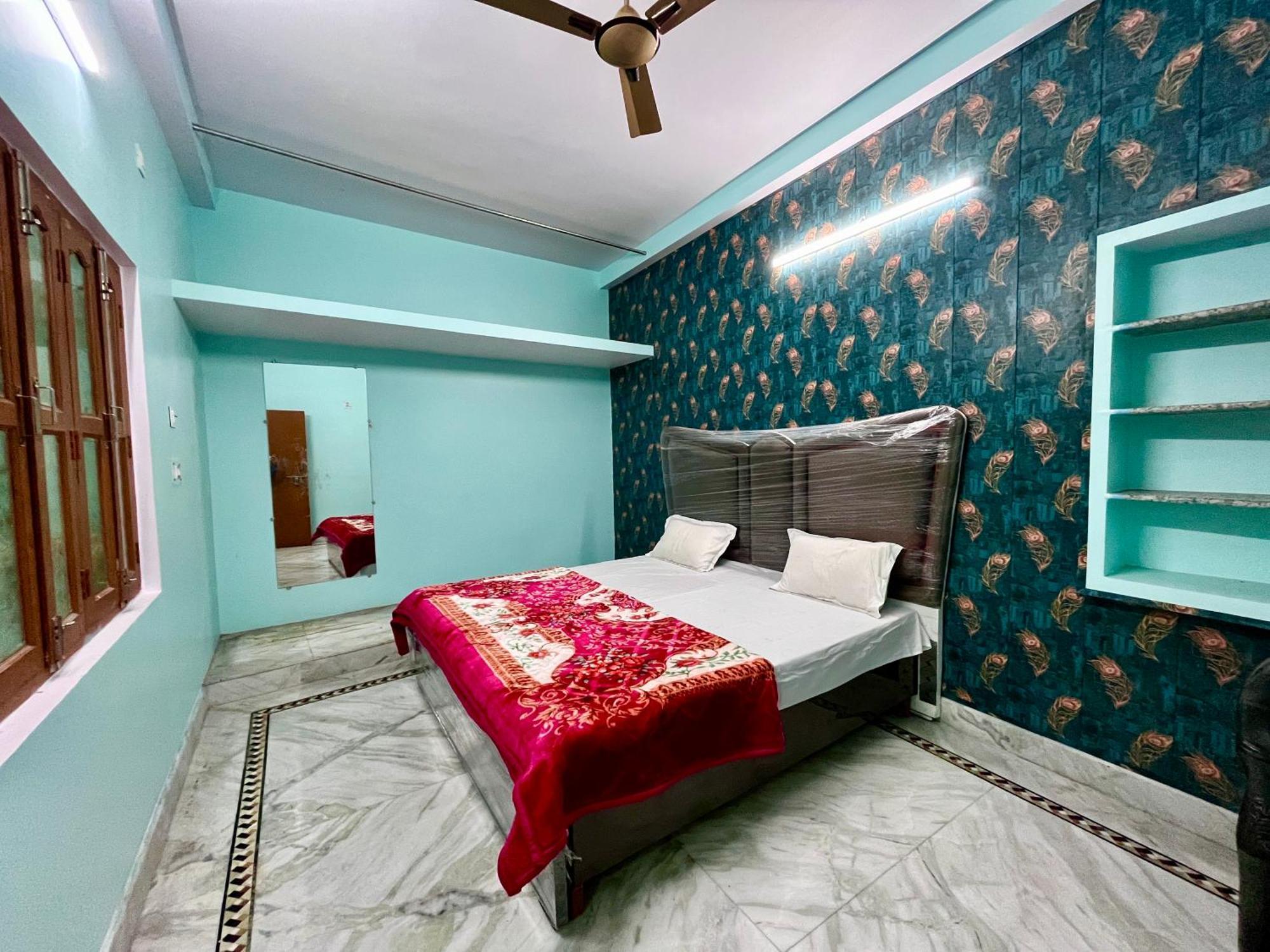 Trilok Residency - Dashashwamedh Варанаси Экстерьер фото